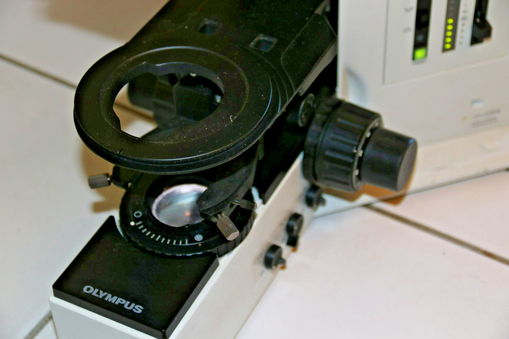 Olympus BX60 Microscope Stand Base Stage body.