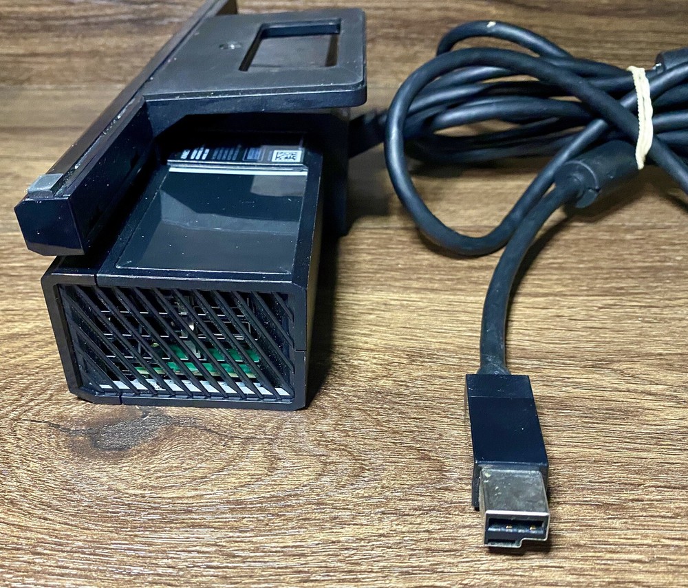 Microsoft Xbox One Kinect Wired Motion Sensor Black Model 1520 Not Powering On