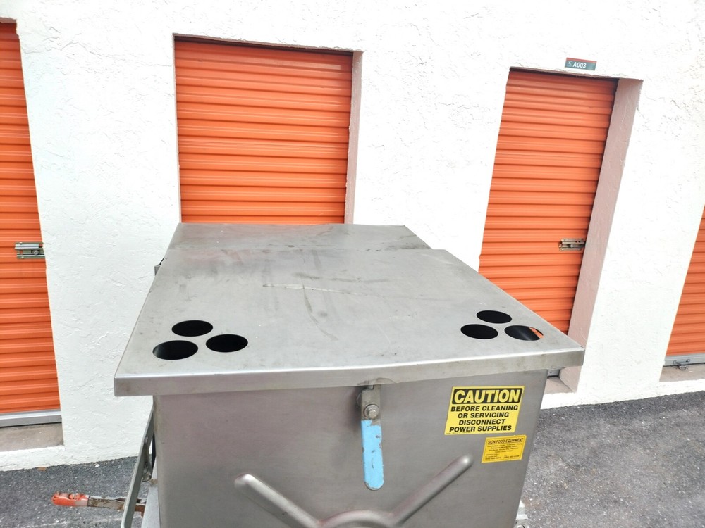 Hollymatic Meat Grinder - Parts Missing