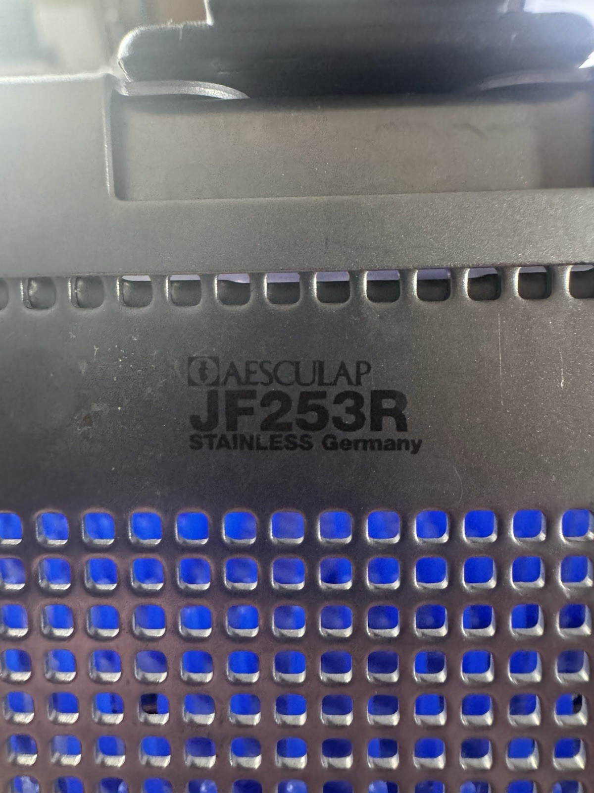 Aesculap 3/4 Sterilization Basket, Lid And Pad