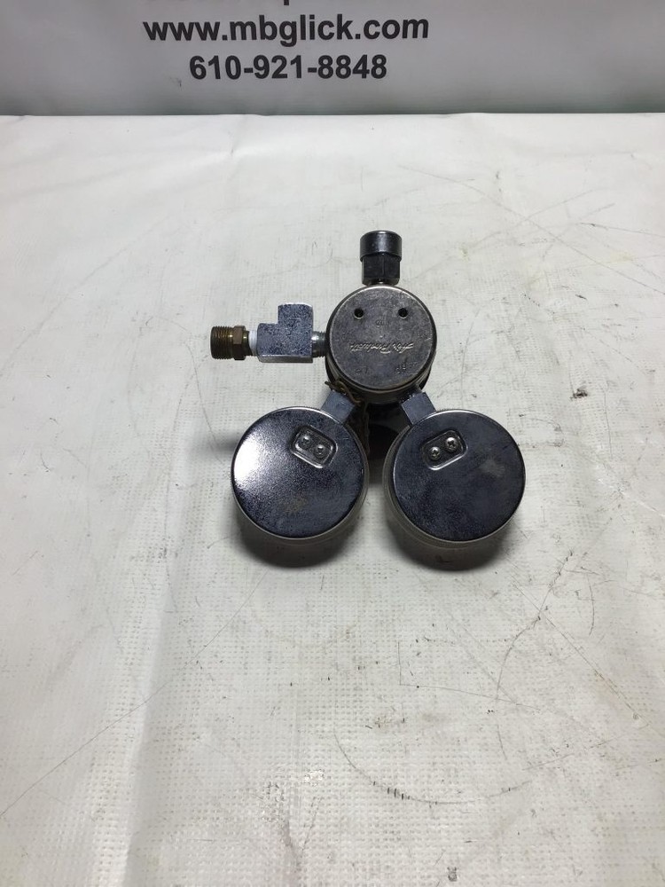 Air Products E11-E-A144D Gas Regulator With Gauges