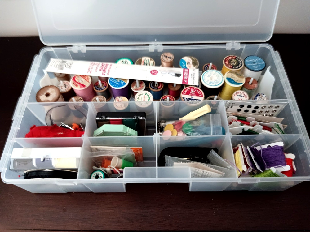 Plastic Sewing Container Filled with Assorted Vintage Sewing Notions Thread +