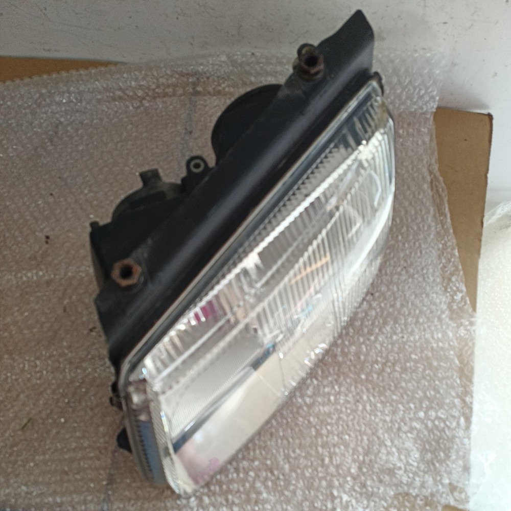 VW Passat 2001 N/S Passenger side Headlight