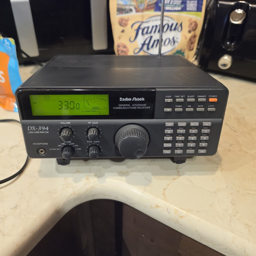 Radio Shack Realistic DX-394 Receiver Communications Receiver w/ Manual - Tested
