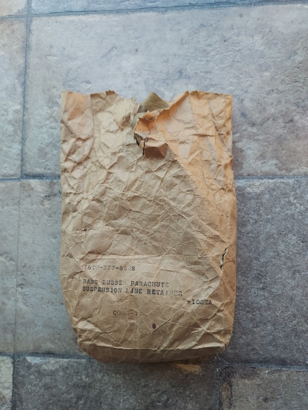 WW2 WWII / Korean War US Parachute Rubber Band Suspension Line Retainer