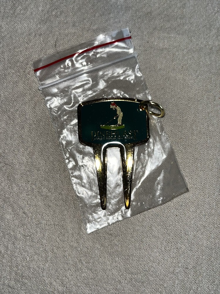 Pinehurst “World’s Premier Golf Resort” Divot Tool