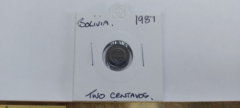 @@@,,,,A SUPERB 1987  BOLIVIA TWO CENTAVOES....@@@