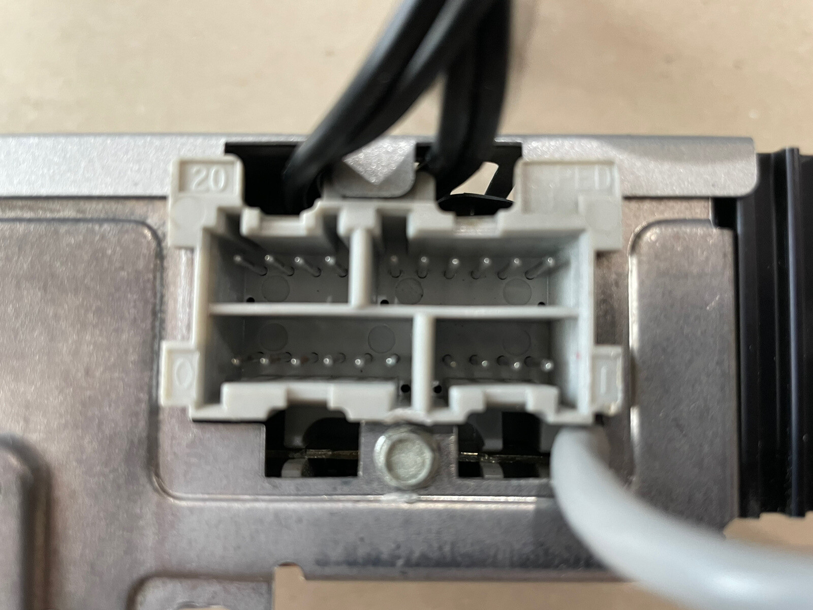 CHEVY-GMC 88-94 TRUCK RADIO-with-EQ RECEIVER BLUETOOTH/RCA AMP OUTS GM DELCO CDM