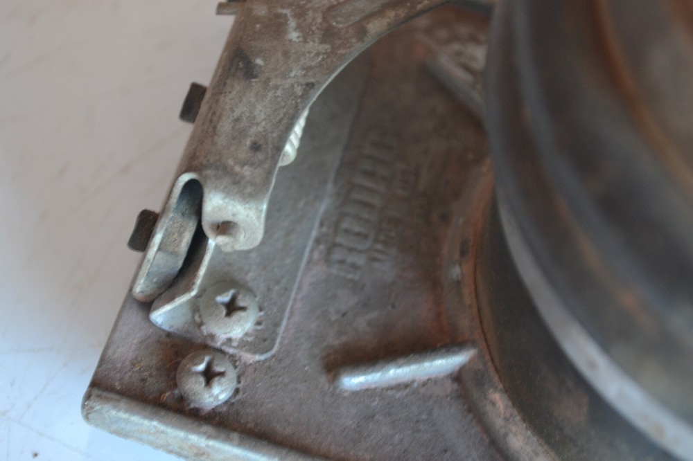 RODAC Tools Pneumatic Jitterbug Palm Sander