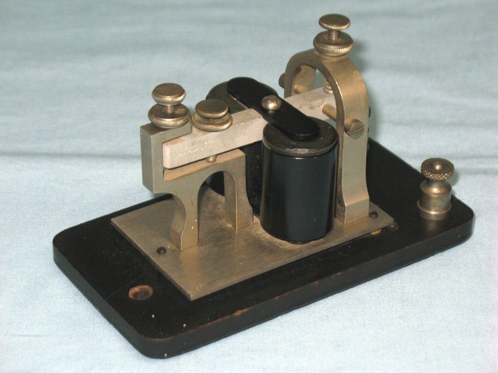 VINTAGE ~ J. H. BUNNELL & CO ~ MORSE CODE SOUNDER ~