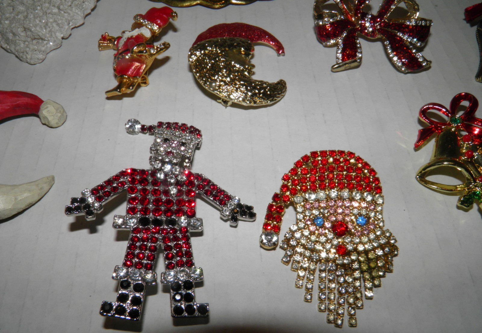 Jewelry Lot of 17 Items Christmas Wildlife Brooches Bracelets For Wear or Crafts