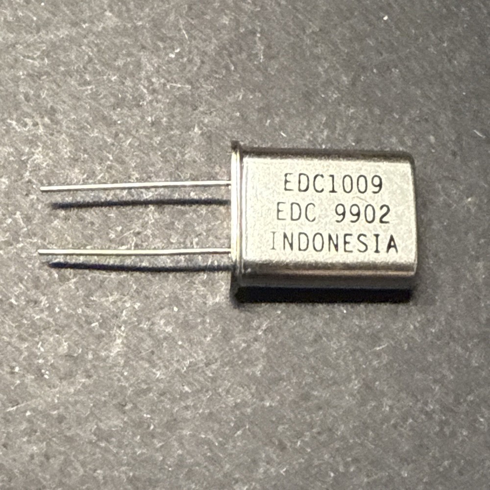 AMECO AC-1 quartz crystal 49U  f= 3.579545 MHz