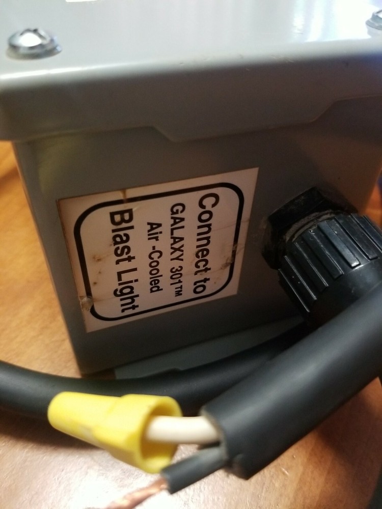 Galaxy 301 Blast Light Converter powers one BlastMaster (grey)