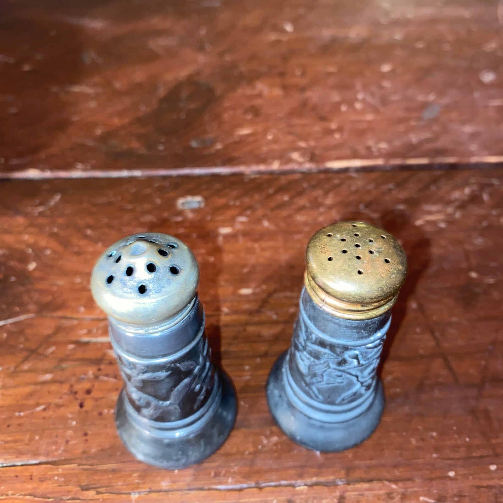 Antique Pair of National Silver Co Silverplate Bird Themed Salt & Papper Shakers