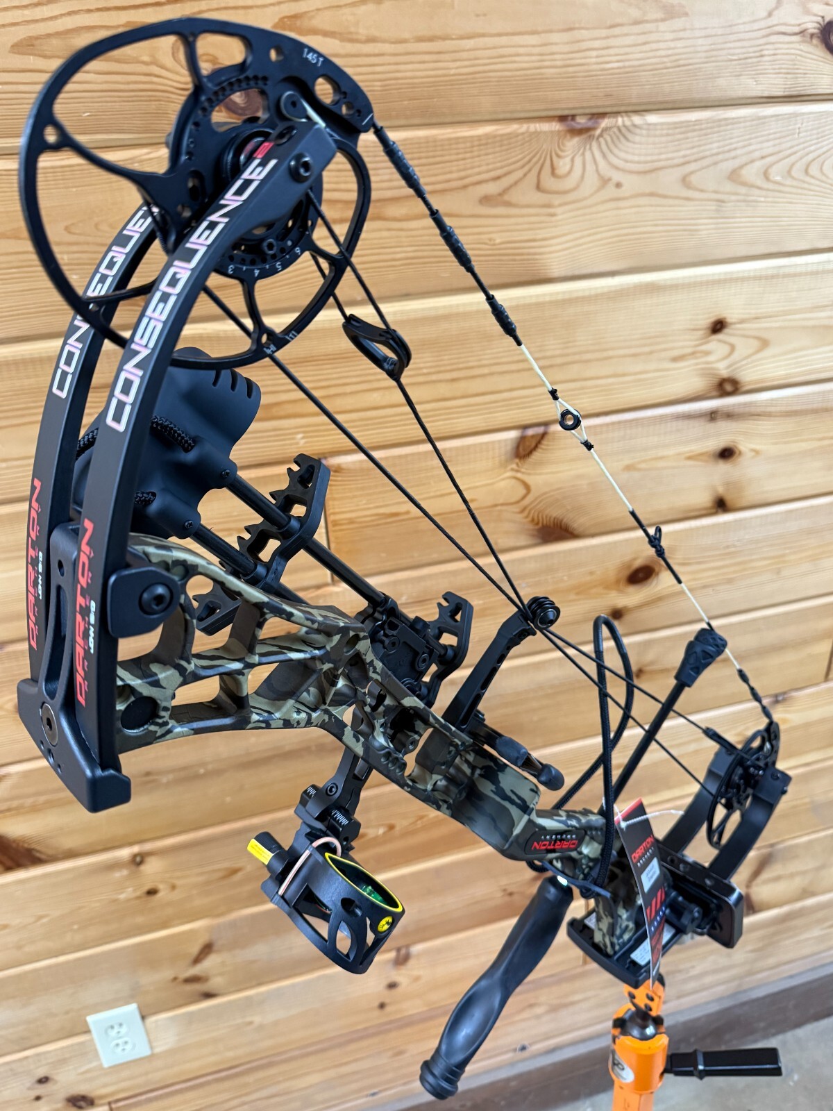 Darton Consequence 2 RH 70# Mossy Oak Bottomland Camo Ready to Hunt Package Bear