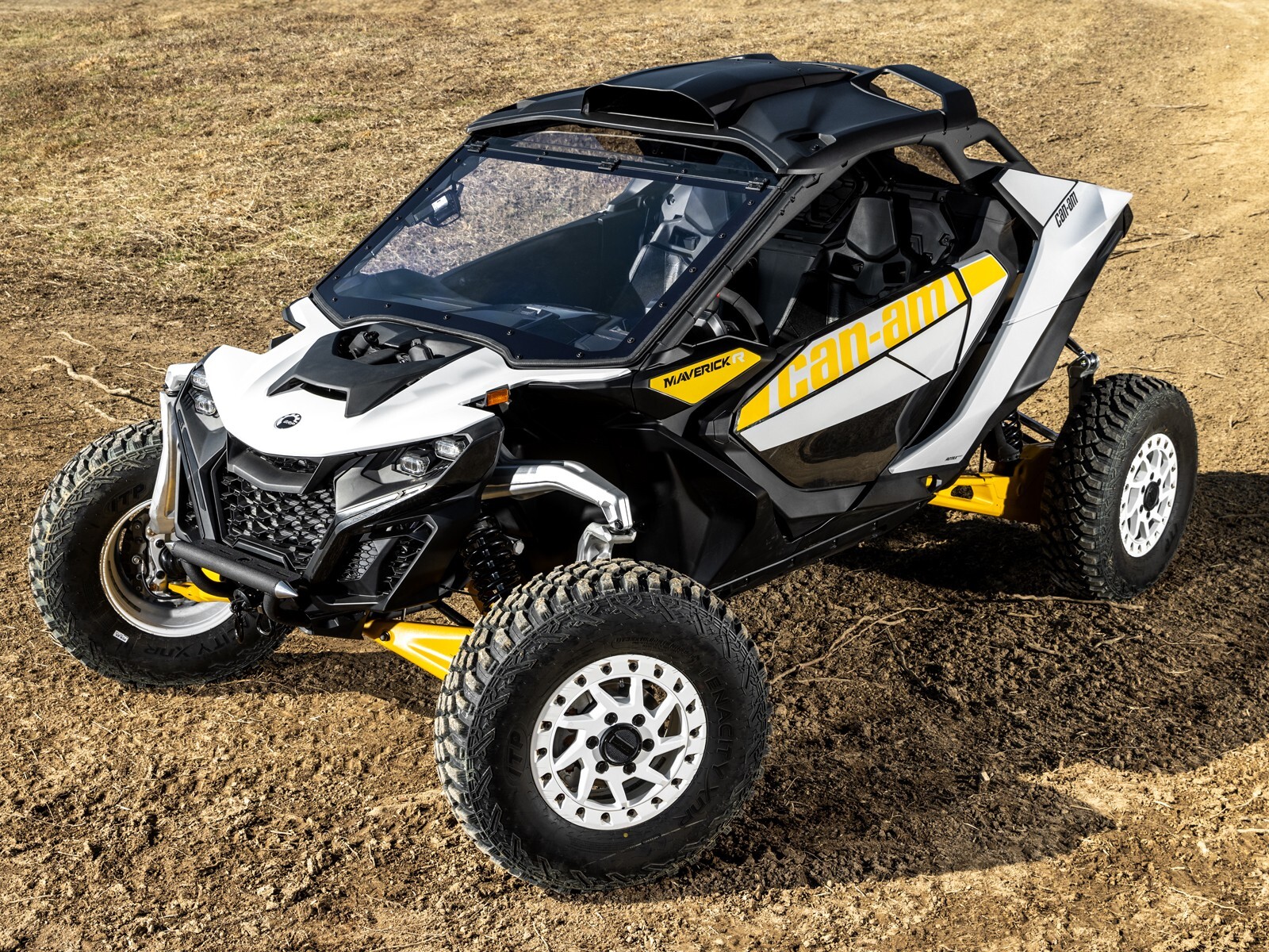 SuperATV Maxdrive Power Flip Windshield for Can-Am Maverick R 2024+