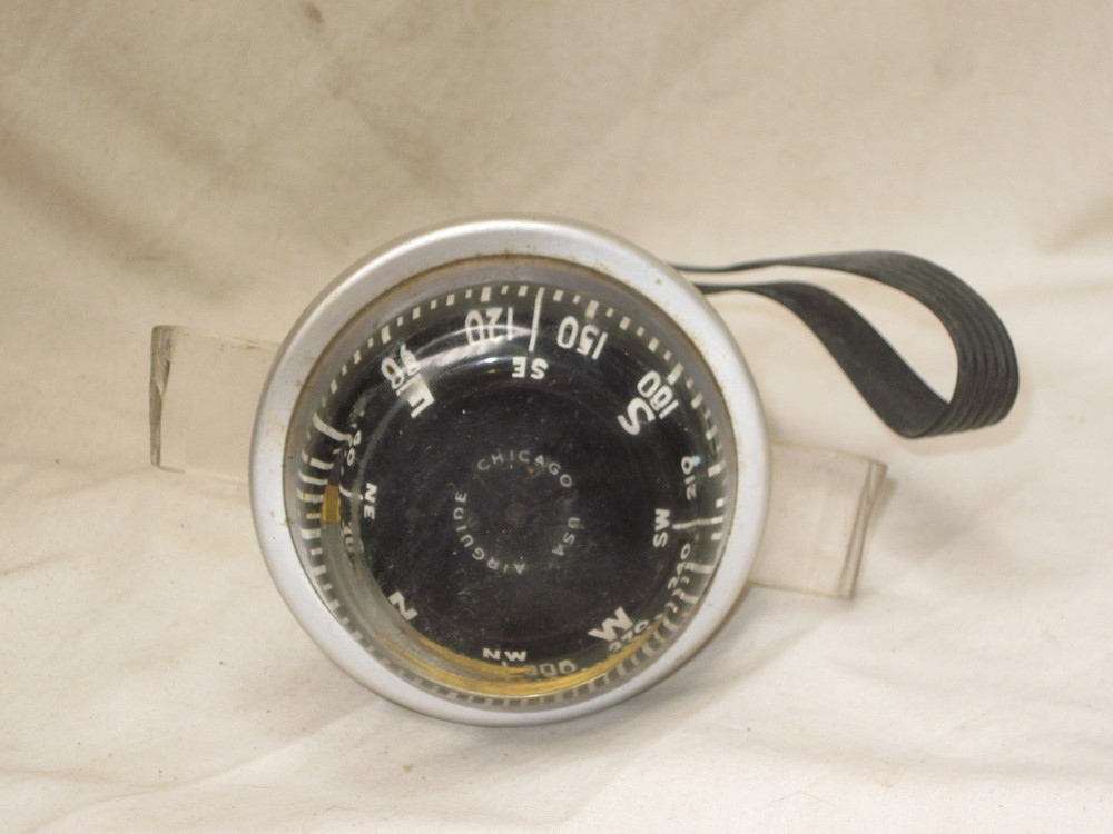 as-is vintage Airguide Hand Sighting Compass Model 64 PLEASE NOTE: damaged *