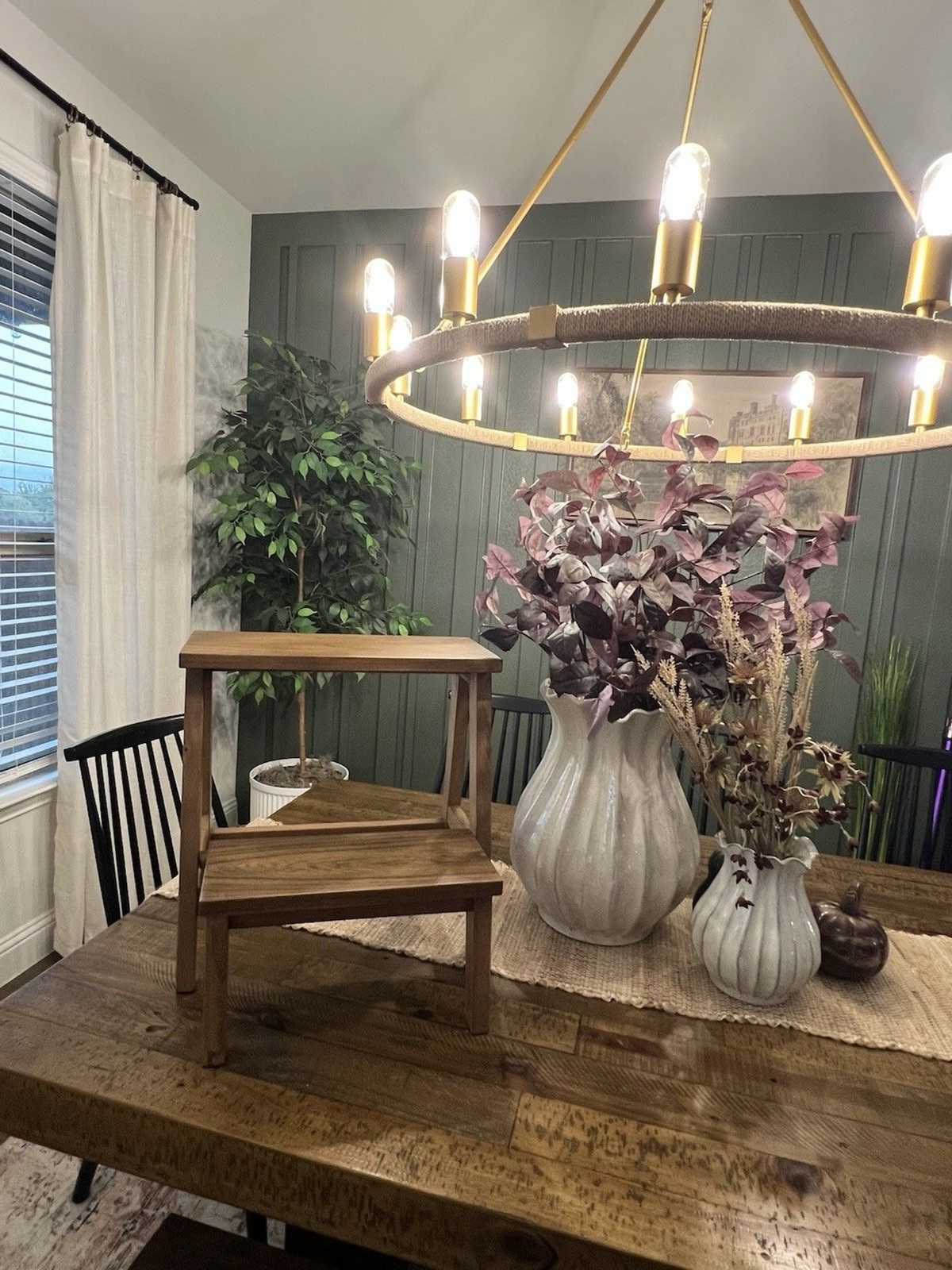 RARE VIRAL 18" Wood Kitchen Step Stool-Aged Oak Hearth & Hand with Magnolia NEW