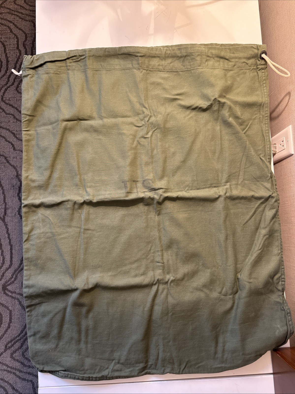 *OFFICIAL ISSUE* U.S. Military Barracks Cotton Canvas Laundry Bag, Olive Green