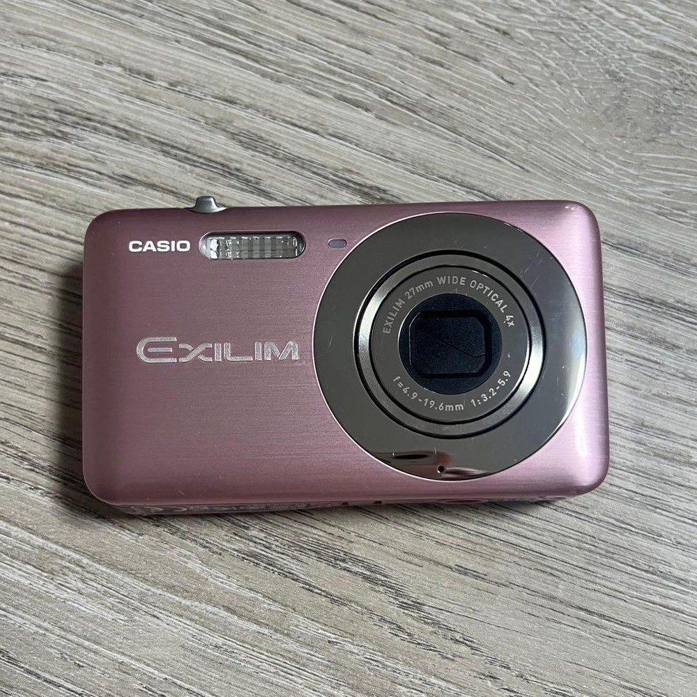 CASIO EXILIM EX Z800 Compact Digital Camera Pink