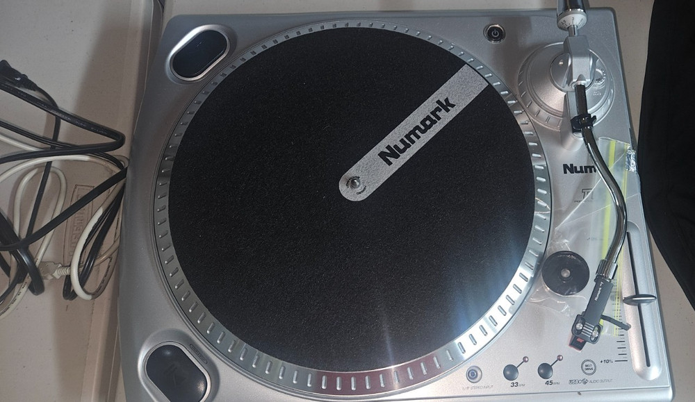 Numark TTUSB DJ Turntable With USB Audio Interface W Original Cables (Tested)