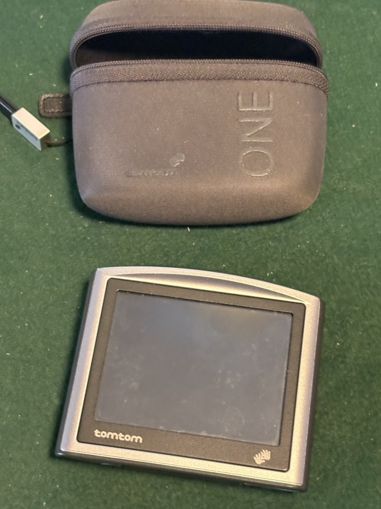 Tom Tom One N14644 (4N00.005) Satelite Navigation with Case