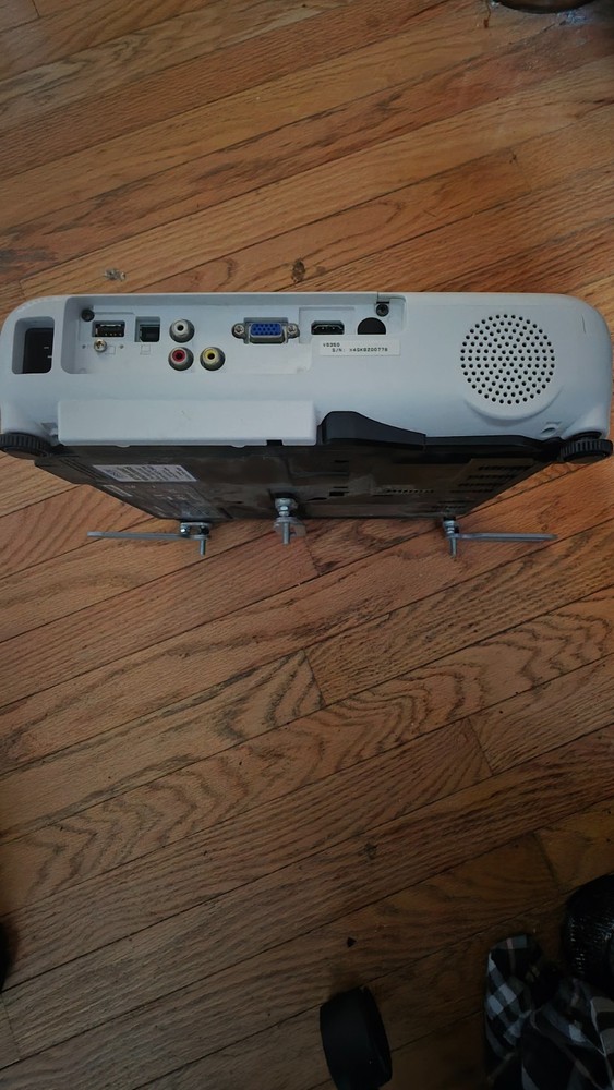 Epson VS350 LCD Multimedia Projector Used in Excellent condition