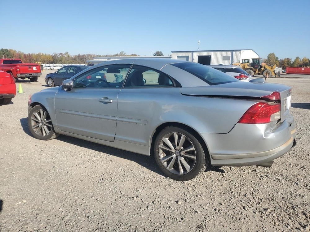 C70 2011 Glove Box 4909487