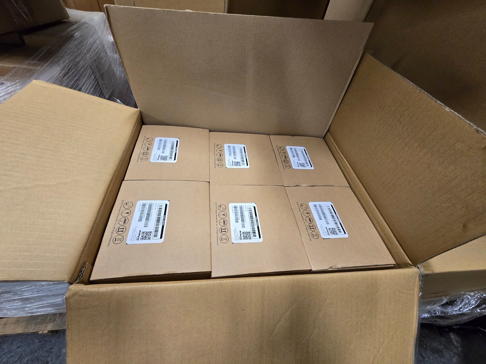 New Mimosa A5C Access Point MU-MIMO 4x4 Gigabit AP IP67 5.15 - 6.2 GHz 500+ Mbps