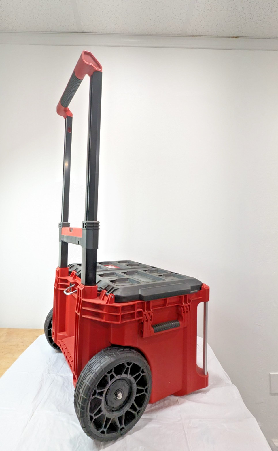 Milwaukee PACKOUT Rolling Tool Box 48-22-8426