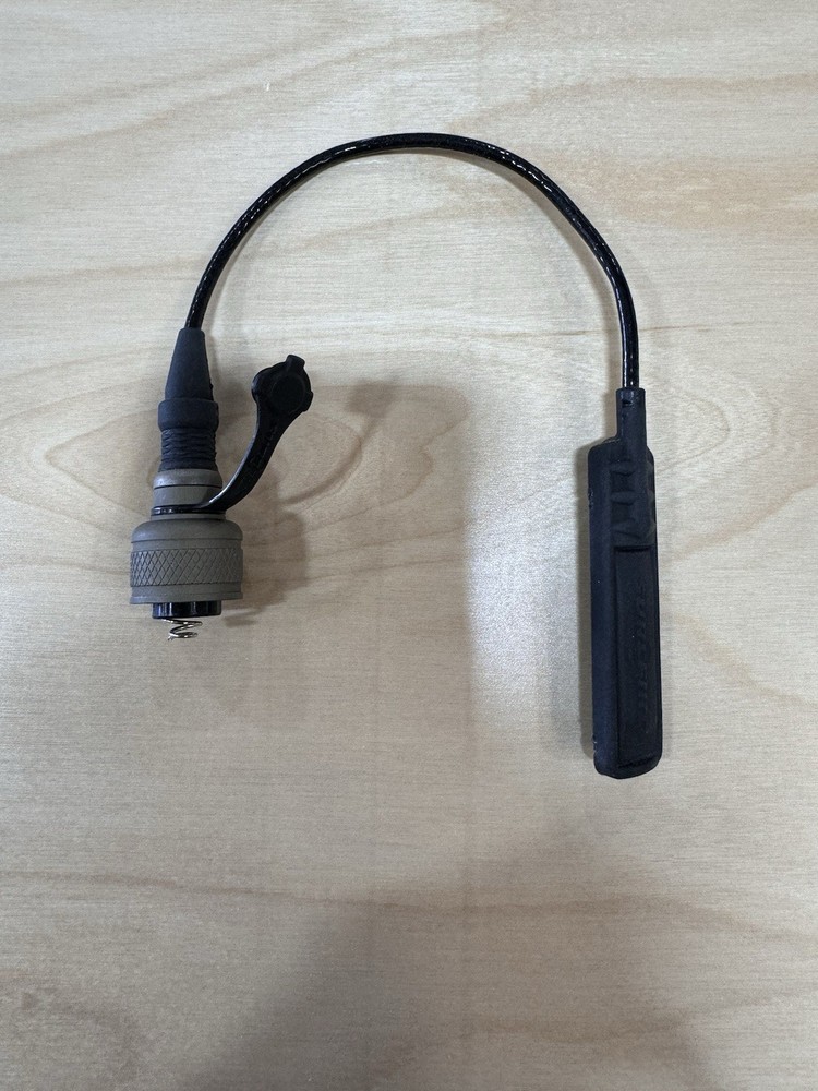 Surefire SF Plug Switch Tailcap W Surefire Pressure Switch Combo FDE
