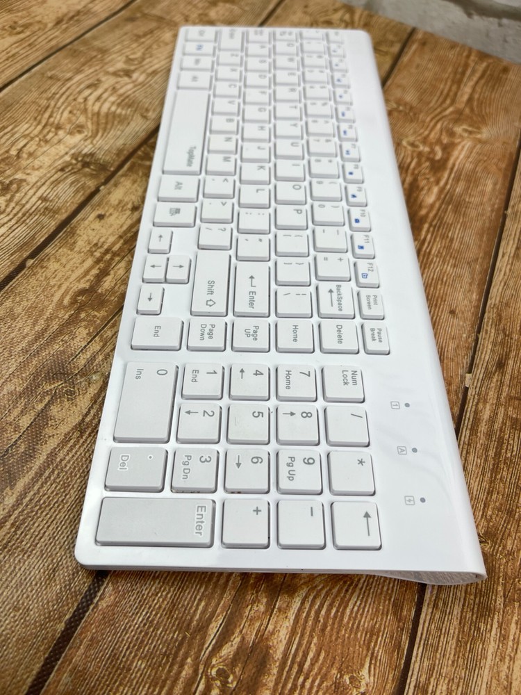 Topmate KM9000 Wireless Ultra Thin Keyboard white