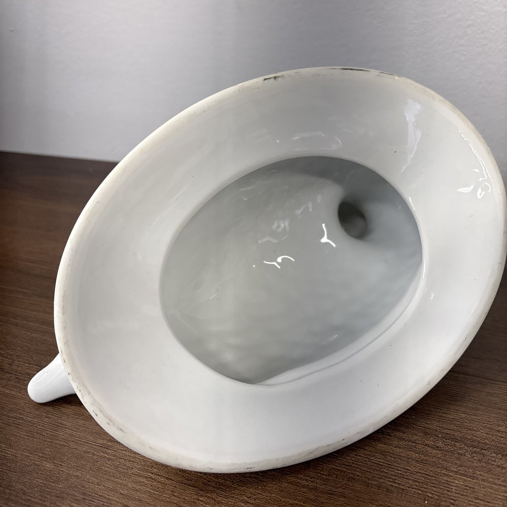 Farberware White Porcelain Quail Themed Covered Baking Dish