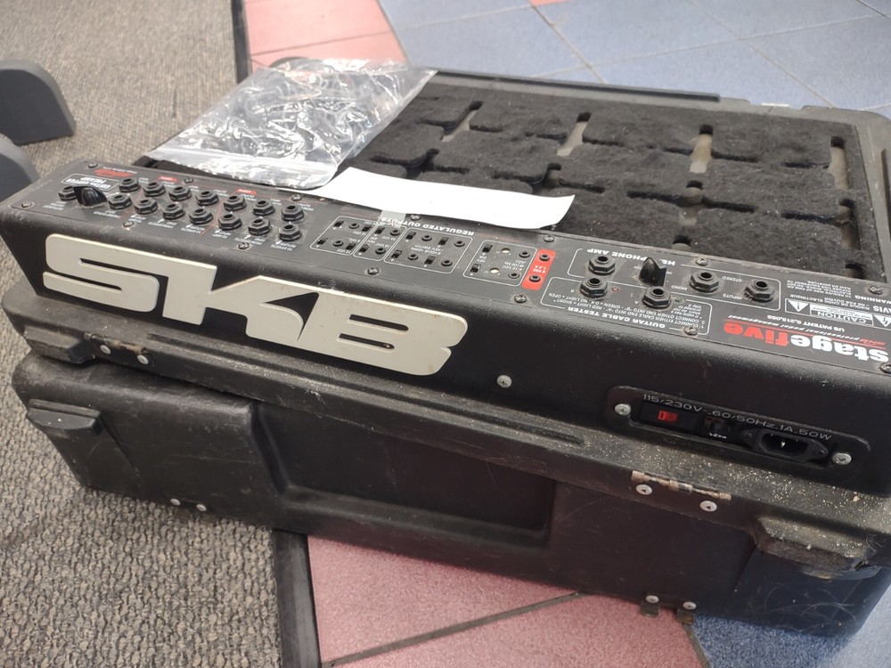SKB Stage Five Pedal Board