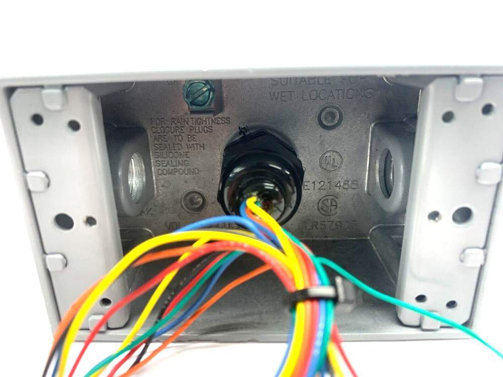 Veris Industries HD2XVSTA2 Duct Mount Humidity Sensor MISSING COVER PLATE