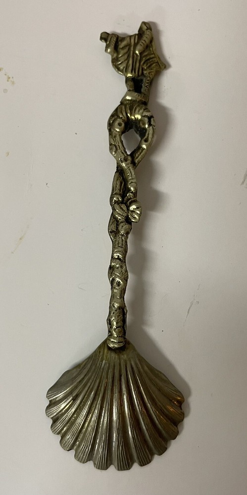 Vintage Grazzini Italy Ornate Shell Spoon