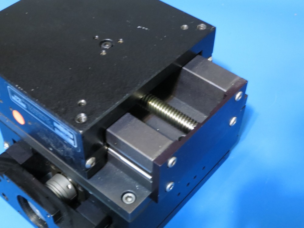 DCI Design Components Inc. DC-33A Linear X-Y Translation Stage