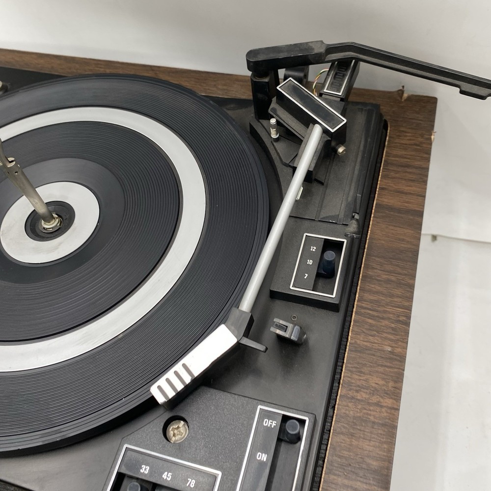 Zenith IS4040 Integrated Stereo System