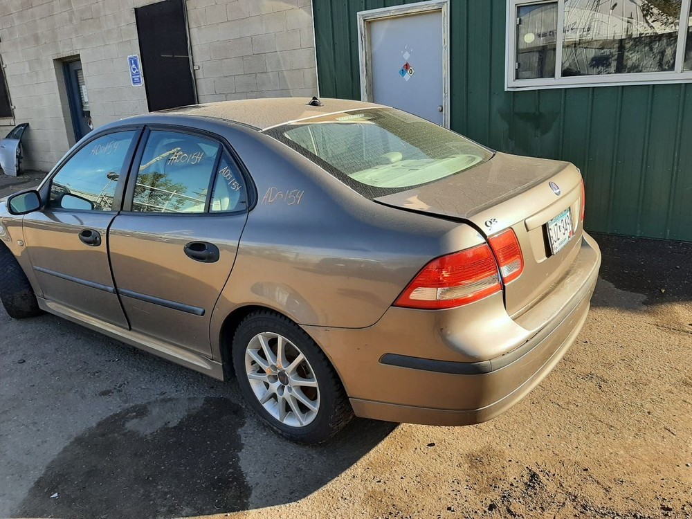 9-3 2004 High Mounted Stop Light 1068772