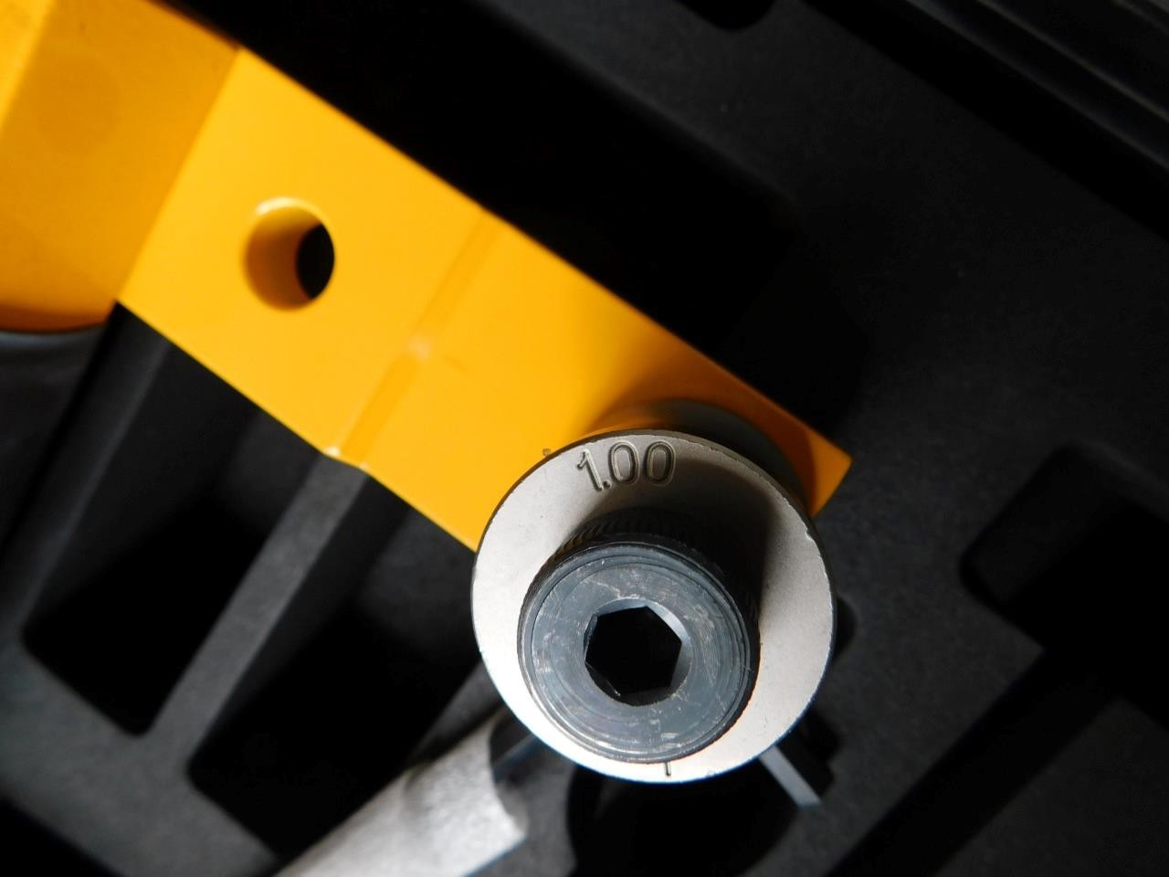 DILLON QUICK CHECK AWT05-508114 10,000 LBF WIRE TENSION METER GAUGE GAGE