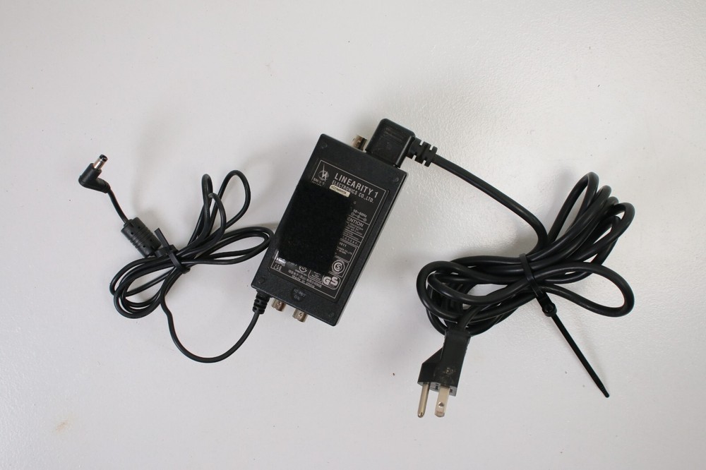 AJA video D4E serial digital converter