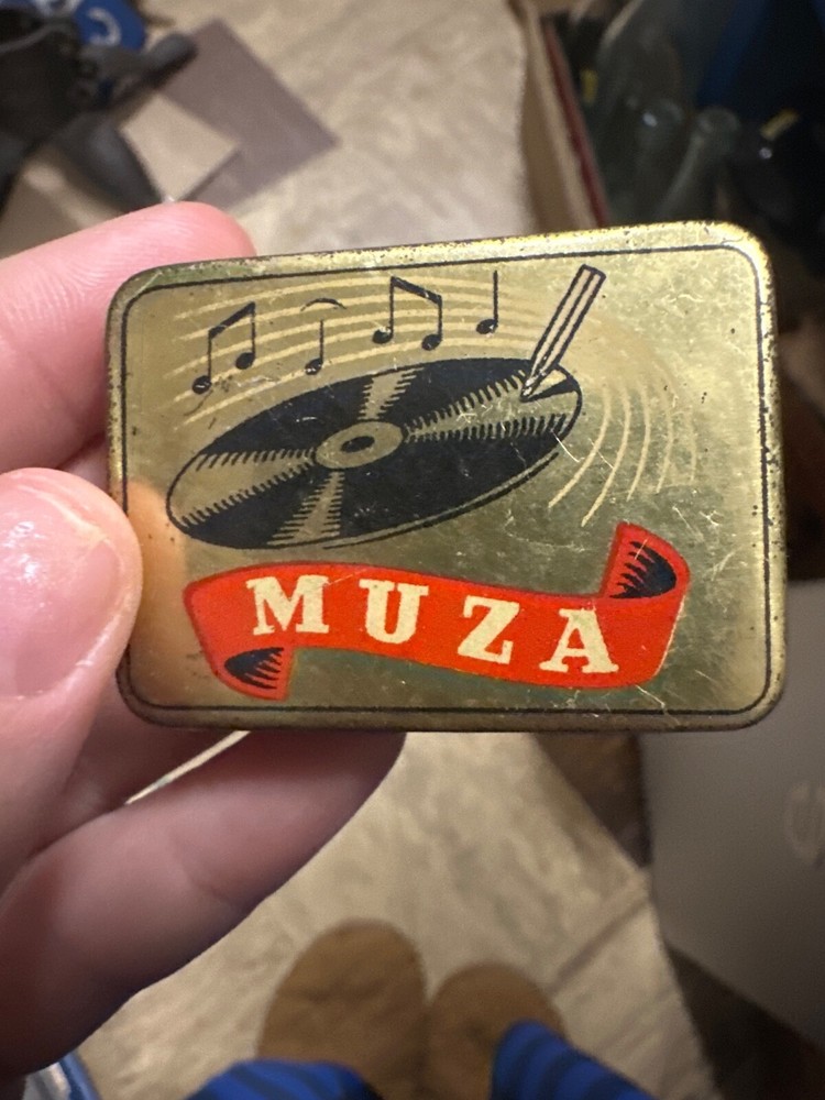 Muza needle tin