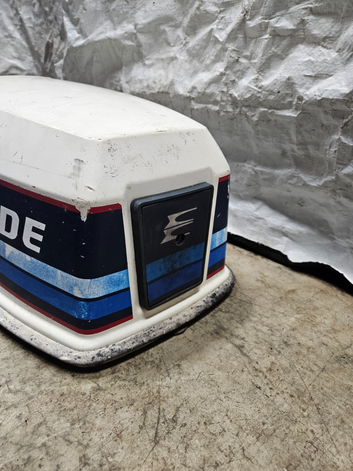 OEM Evinrude 25hp Johnson Top Cowling Hood Cowl Cover White Blue Red Decals