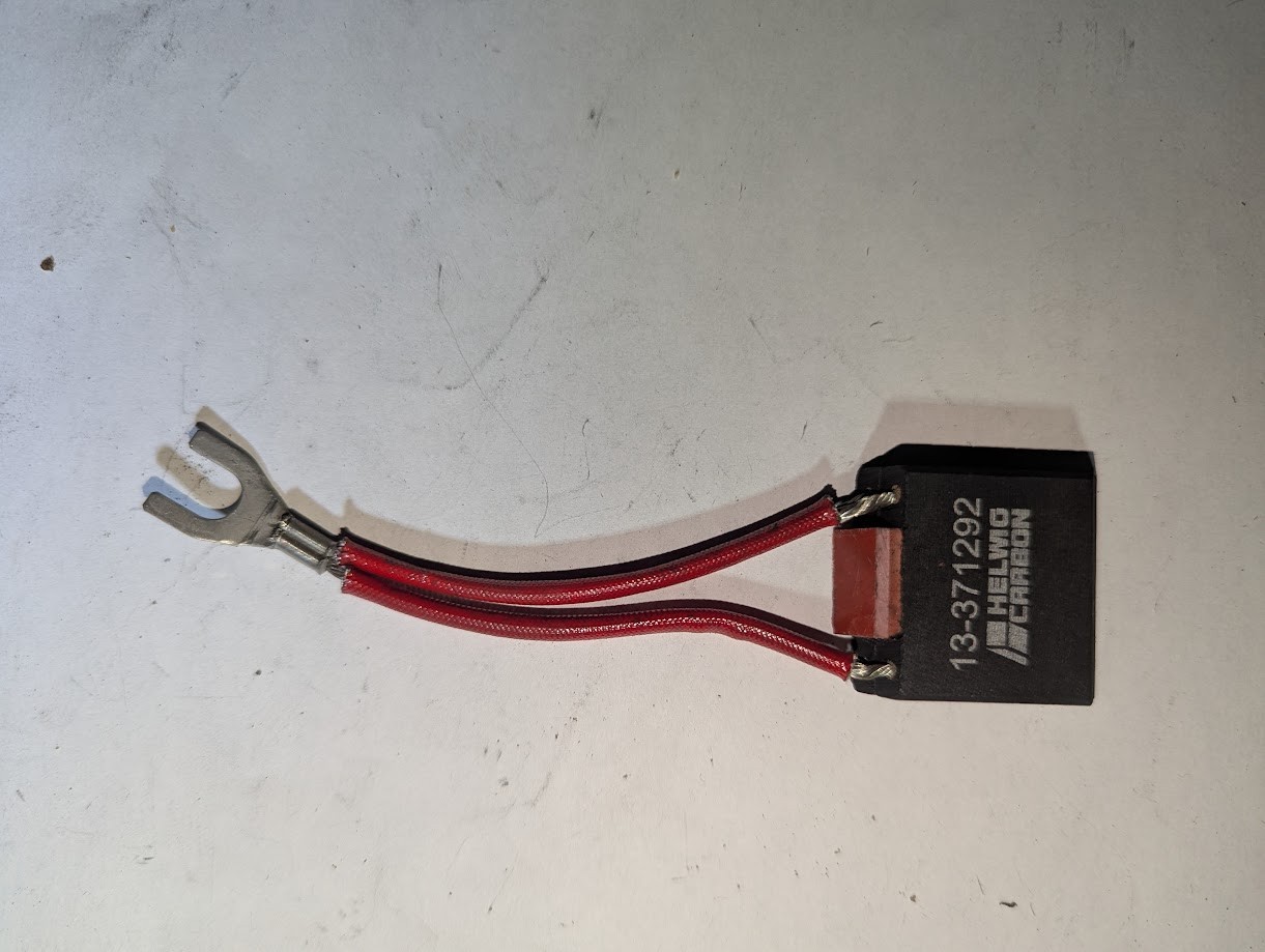 HELWIG CARBON MOTOR BRUSH 13-371292  1.375 x 1.25 x .375"