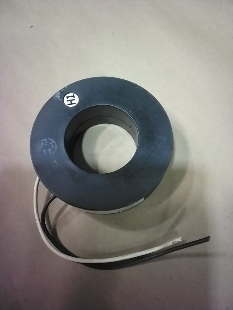 Square D Current Transformer 7RL-751B Ratio 750:5
