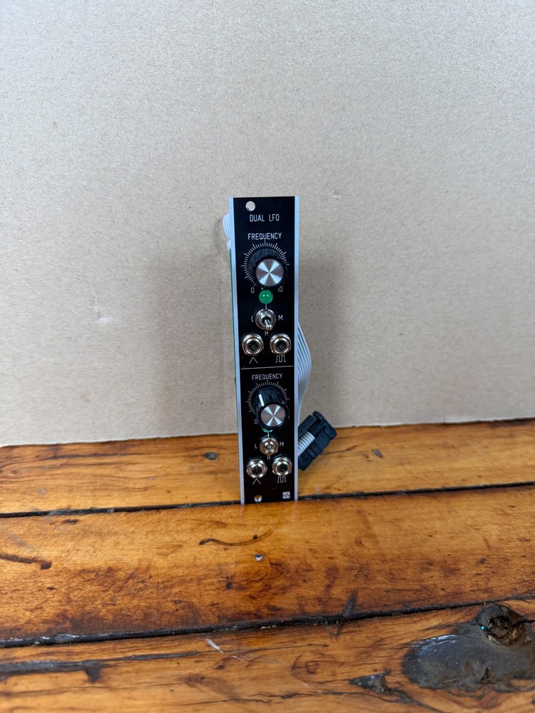 Wavefonix Dual Low Frequency Oscillator LFO Eurorack Module Black