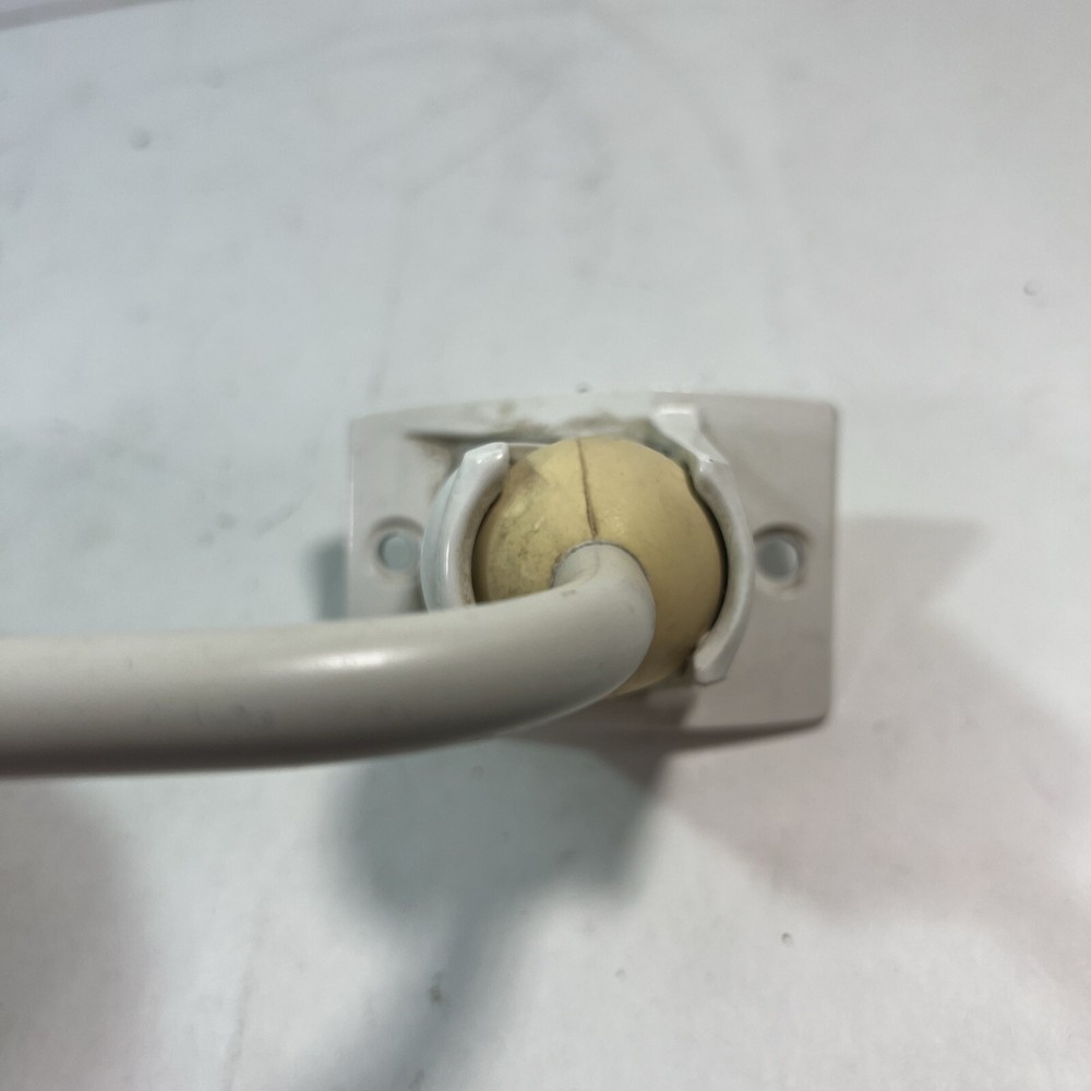 OmniMount Wall Mount Speaker Mount White