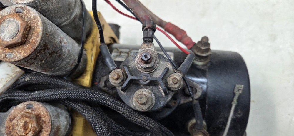 Blizzard Plow Hydraulic Unit