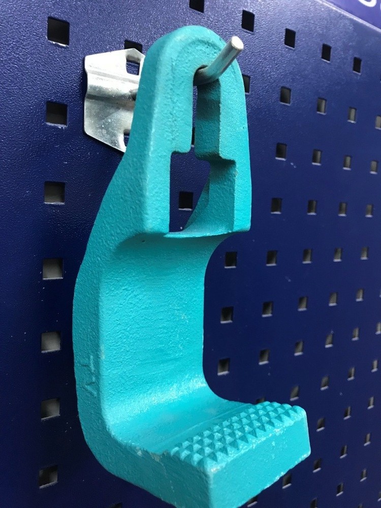 Mo-Clamp style 1300 Sill Hook Clamp Tooth Grip Pull Auto Body Frame Machine