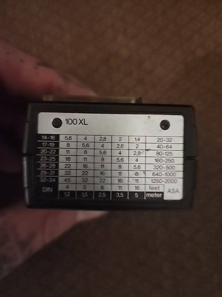 Rollei 100XL mini-electronic flash